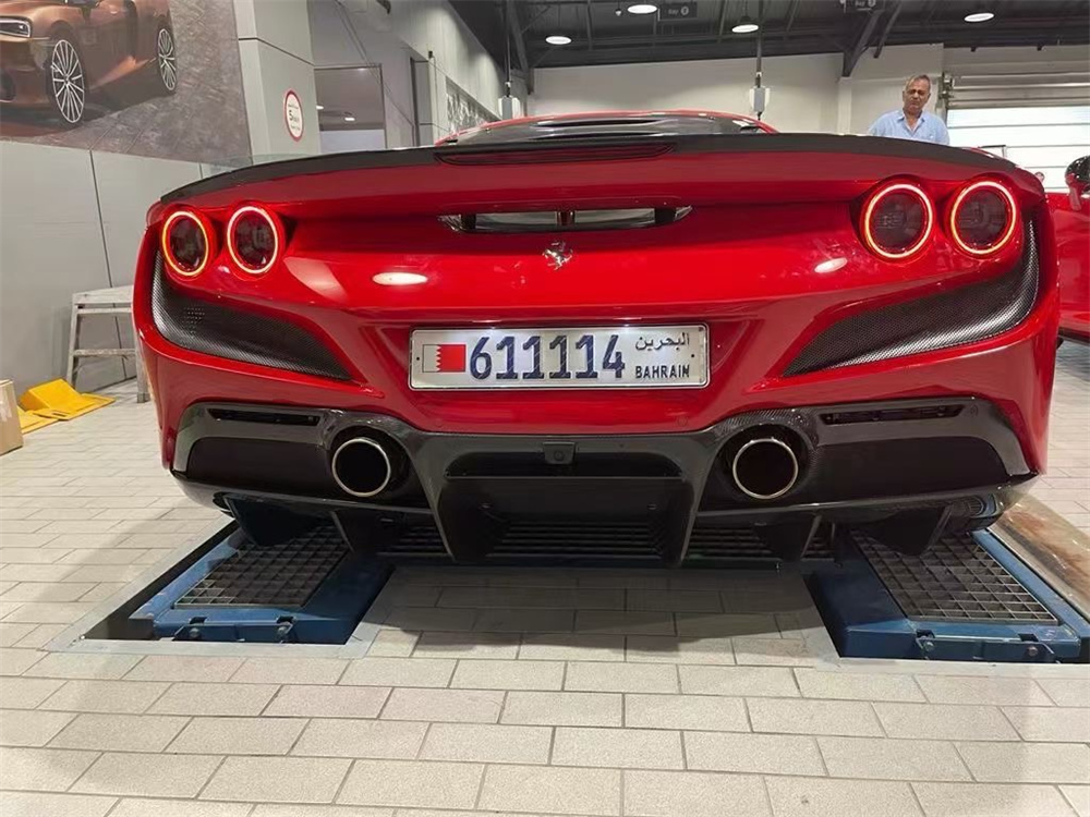 New Arrival N Style Carbon Fiber Rear Bumper Diffuser for 2021 Ferrari F8 Tributo Spider Rear Diffuser Rear Spoiler