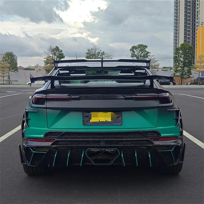 Lamborghini Urus Carbon Fiber Spoiler 7