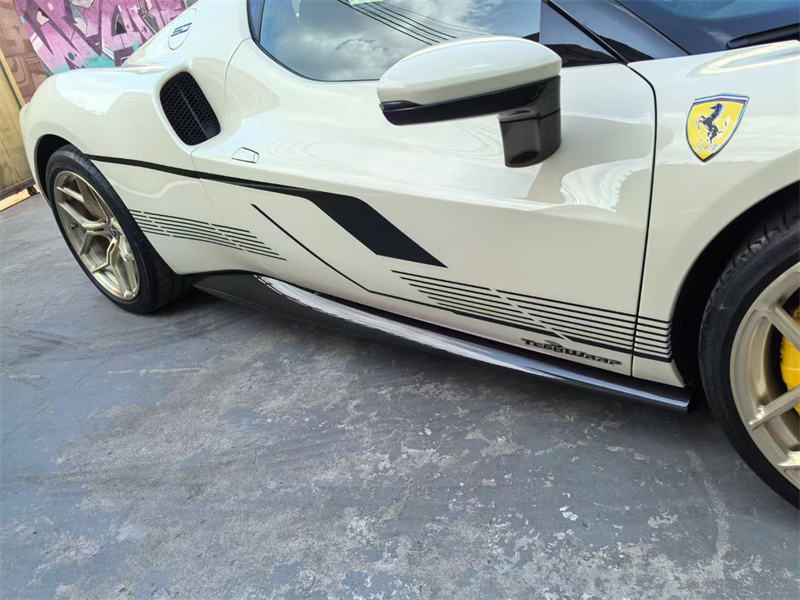 296 Gtb Wet Carbon Fiber Bodykit OEM Style Car Side Skirts Extension for Ferrari 296 Gtb