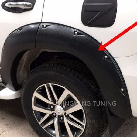 Auto Parts Fender Flare Wheel Arch for Toyota Fortuner 2016-2018