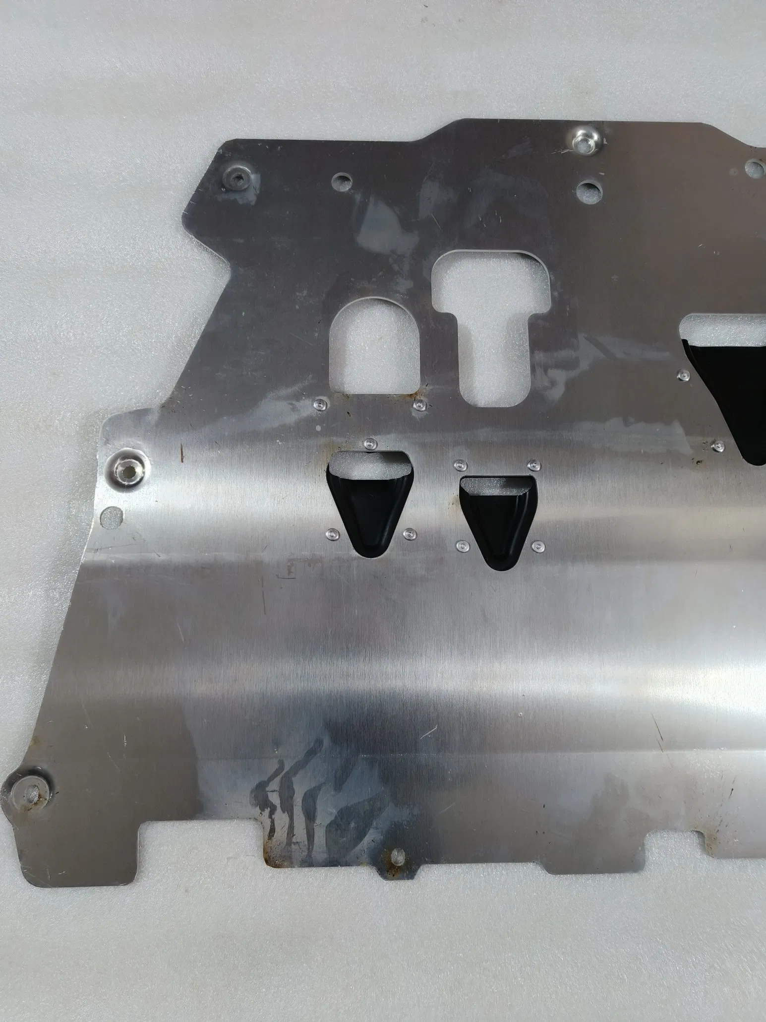 Aluminum Car Accessories OEM Auto Engine Shield Engine Guard Skid Plate for S90 Xc90 Xc60 18 31399006