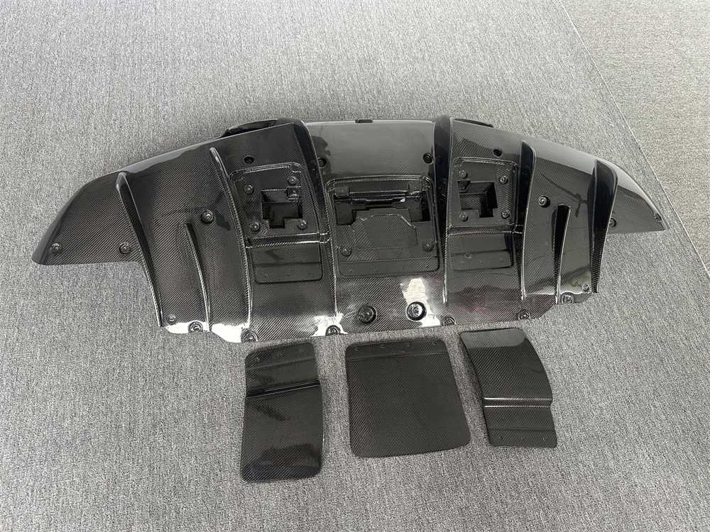New Arrival N Style Carbon Fiber Rear Bumper Diffuser for 2021 Ferrari F8 Tributo Spider Rear Diffuser Rear Spoiler