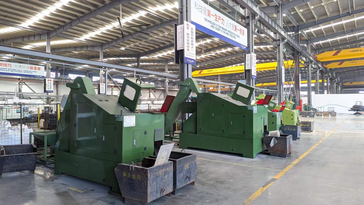 Thread rolling process for precision automotive components at Macajor factory