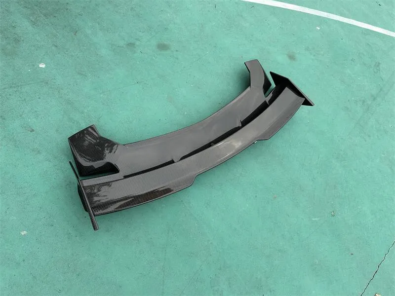 Lamborghini Urus Carbon Fiber Spoiler 3
