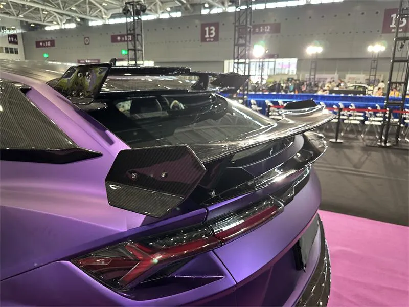 Lamborghini Urus Carbon Fiber Spoiler 10