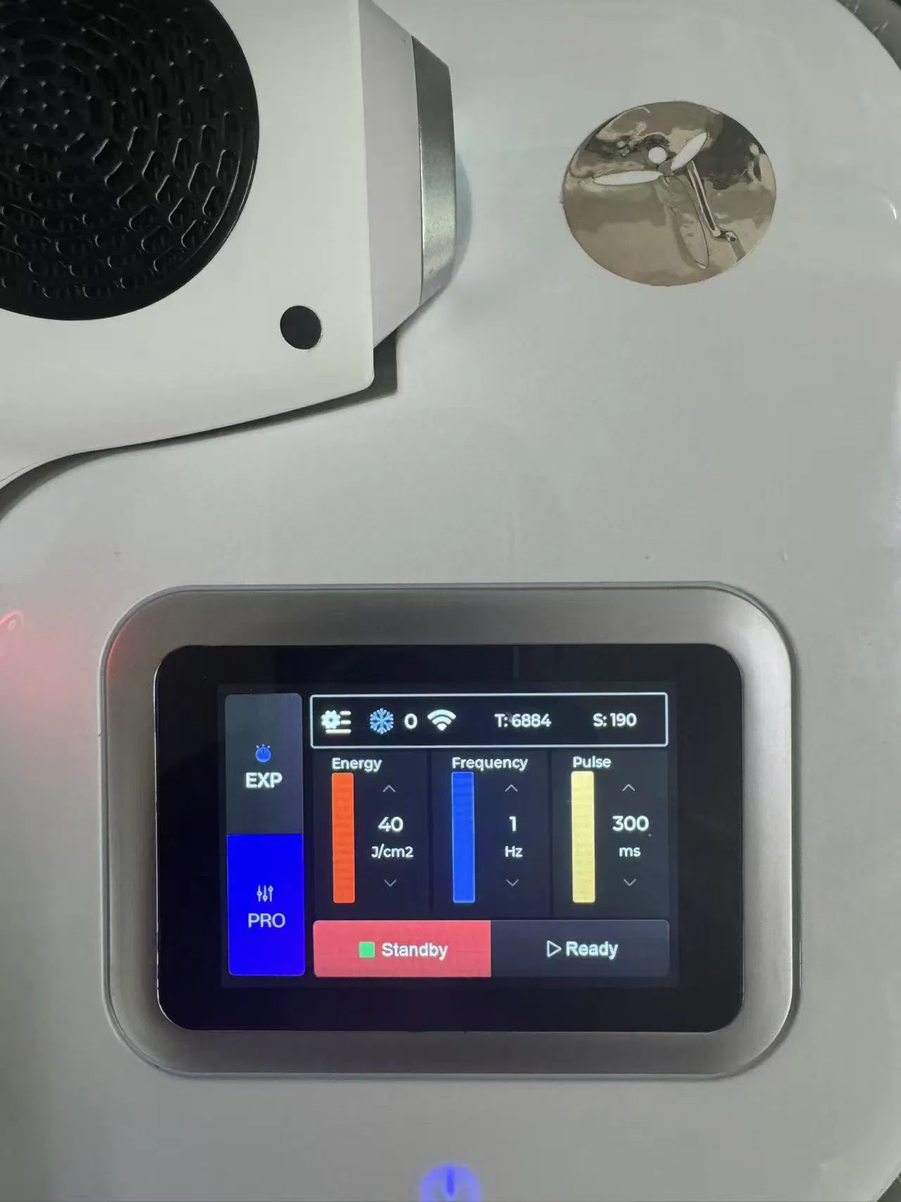 Home Beauty Equipment Diode Laser Hair Removal Device for Facial and Body Hair Reduction