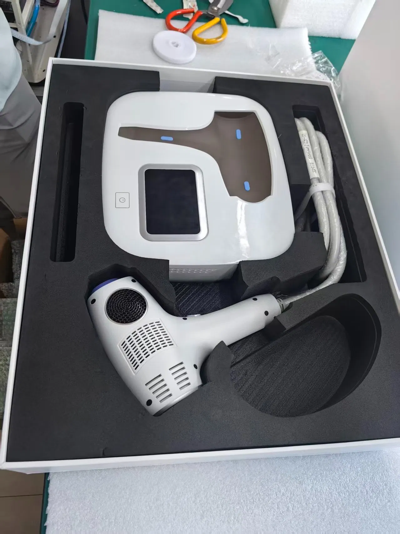 OEM ODM Home Use Diode Laser Hair Removal Machine Portable Personal Laser Beauty Device