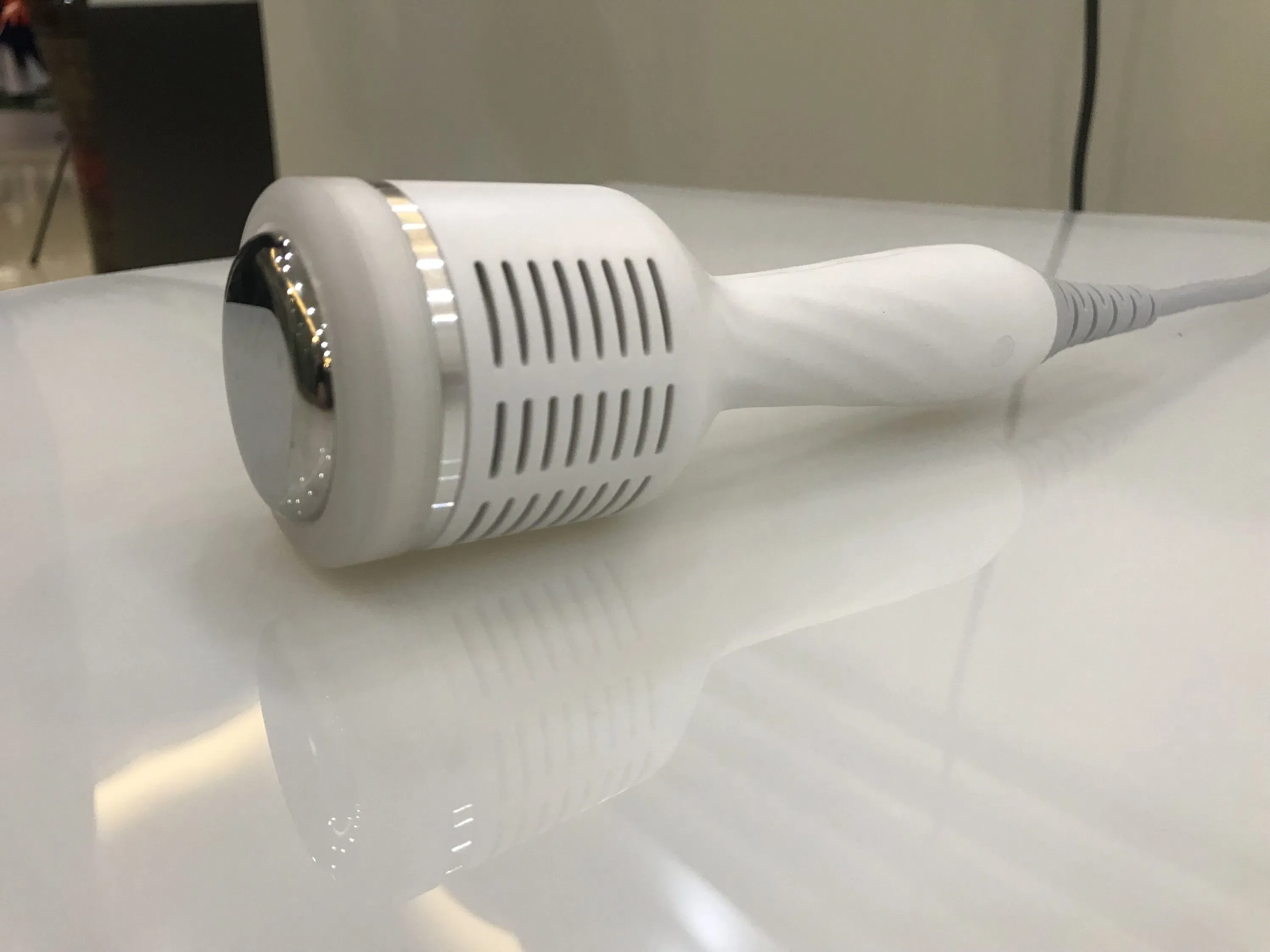 6 em 1 Dispositivo Facial de Beleza Hydra com Jato de Peeling Aqua e Martelo Frio RF