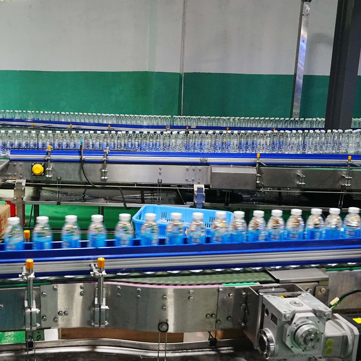 48, 000 Sistema de Tratamento de Água Bph e Sistema de Enchimento e Tampagem