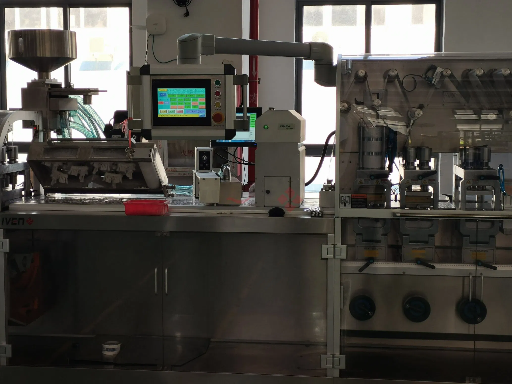 Embalagem de Blister em Alta Velocidade e Processamento de Caixas de Papelão / Sistemas Confiáveis de Alimentação e Descarregamento de Blister