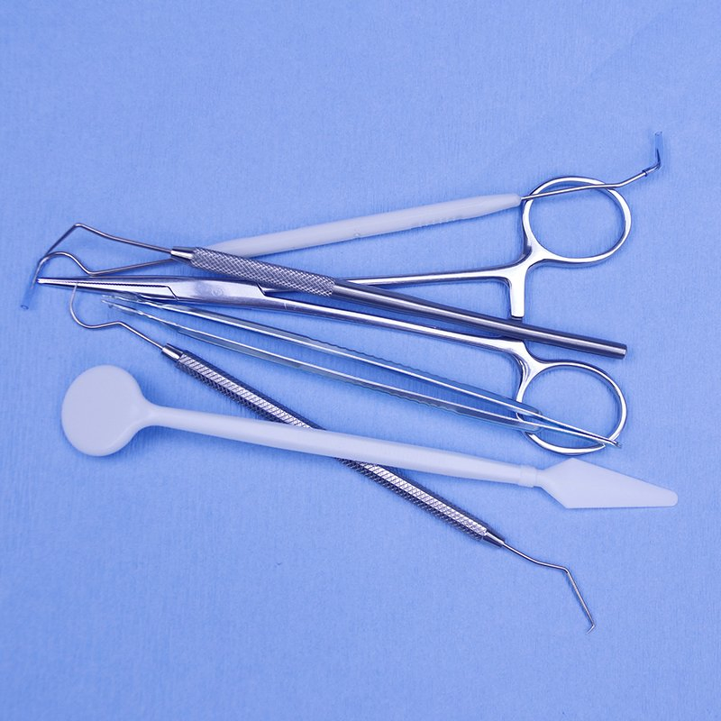 Embrulhando papel crepom para instrumentos médicos para esterilização a vapor ou Eo