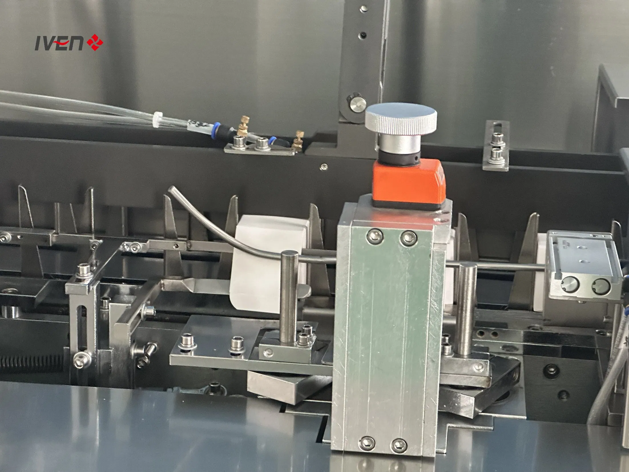 Linha de embalagem de caixas de papelão horizontal totalmente automatizada, equipamento de embalagem de caixas em miniatura, sistema de divisores de papelão com preço de fábrica