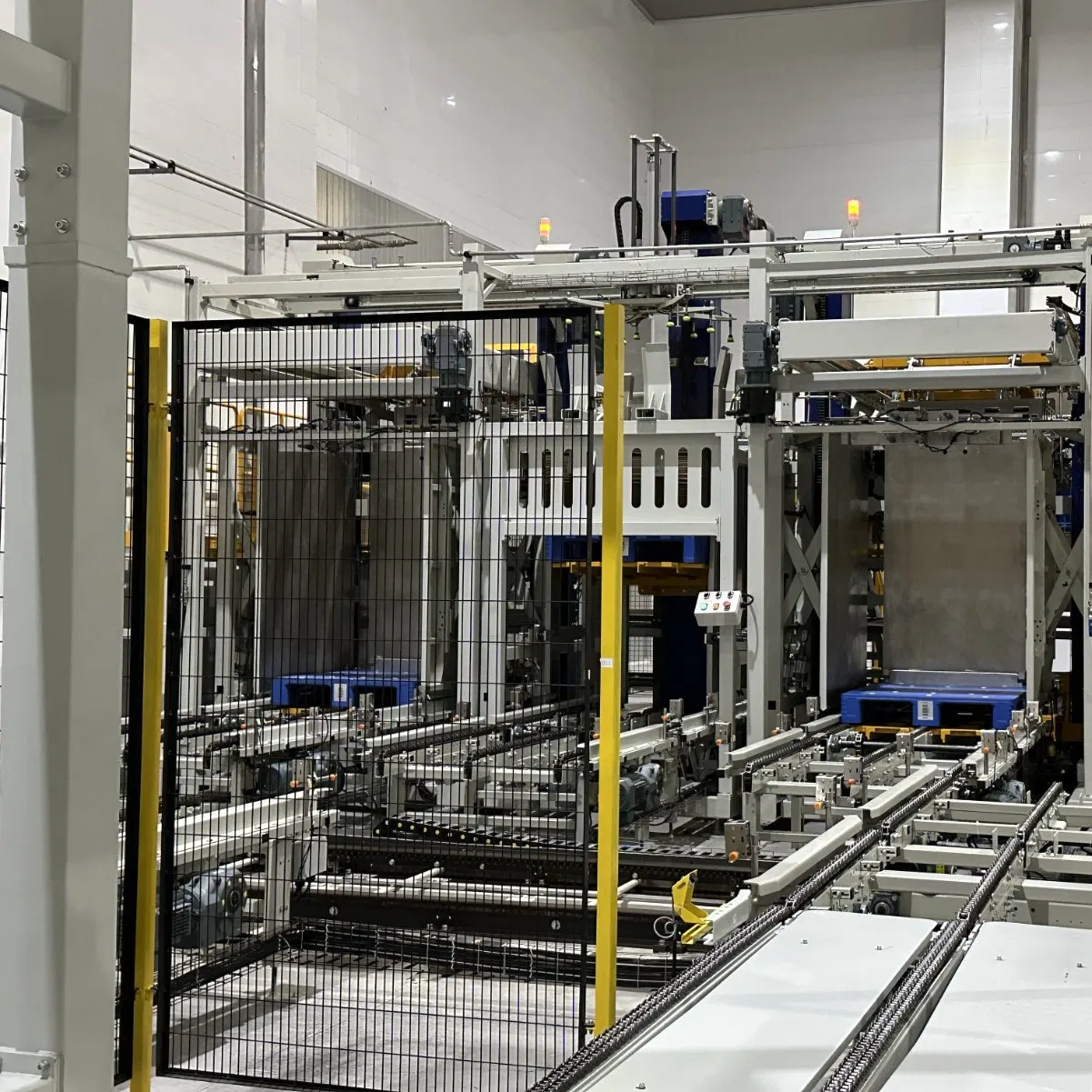 Sistema de Descarregamento Automático de Latas de Alimentos em Alta Velocidade