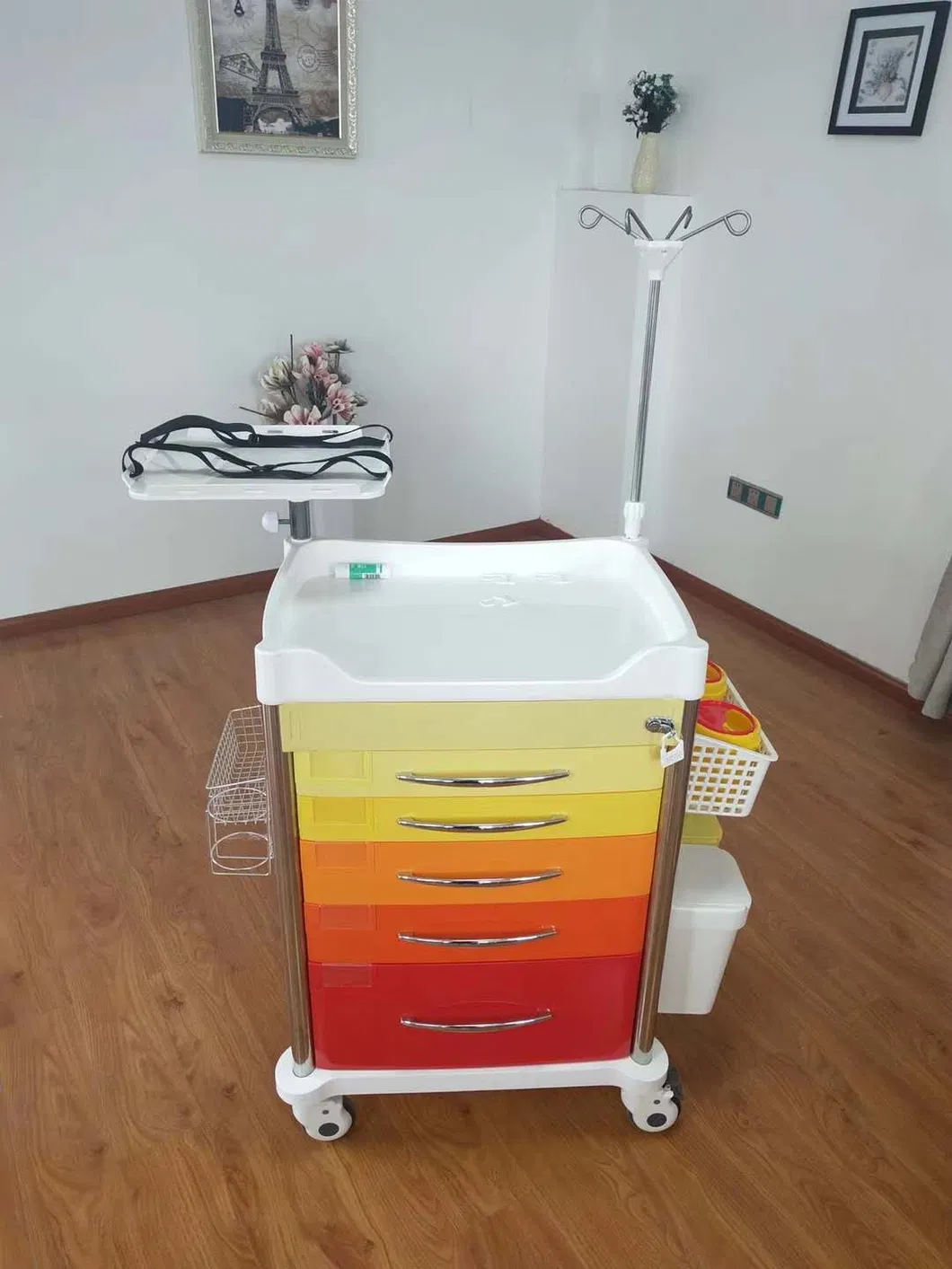 Medical Transfusion Trolley Detail 1