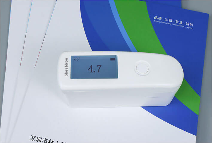 Gloss Measurement Device for Laboratory and Industrial Applications