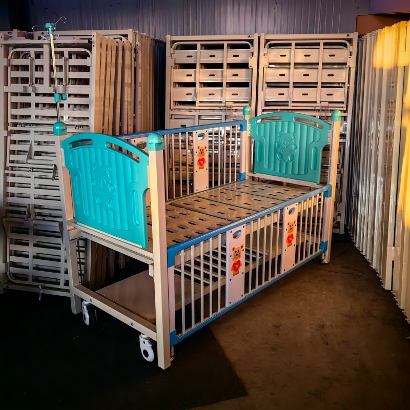 China Supplier Two Function Pediatric Hospital Beds 2 Crank Manual Children's Medical Bed