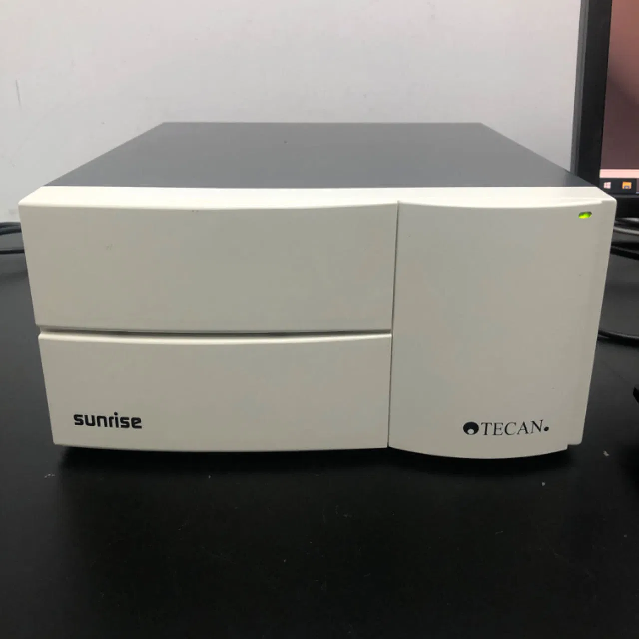 Refurbished Good Condition Lab Biotek Elx800 Elisa Reader Device