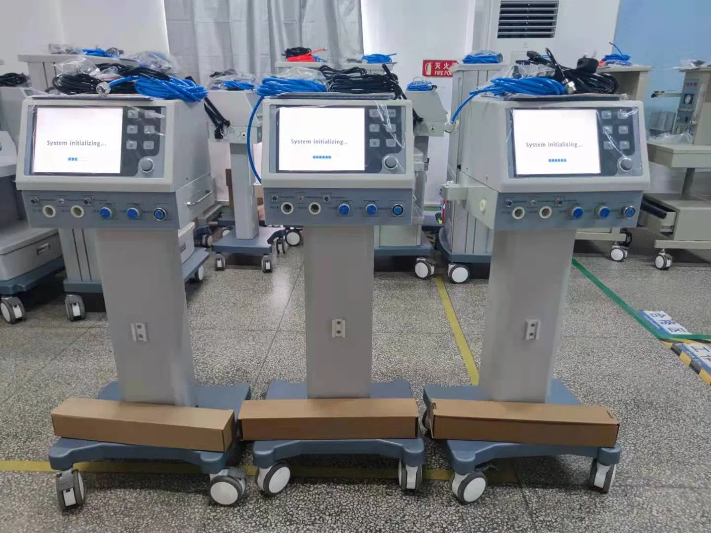 Medical Ventilator for Sale Medical Equipment Supply for Hospitals Respiratory Support Breathing Apparatus Machine