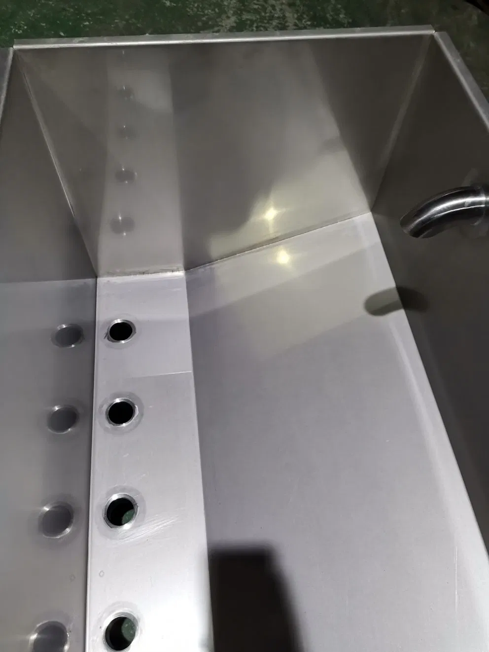 Industrial-Grade Stainless Steel Sheet Metal Fabrications - CNC Forming &amp; Welding Solutions