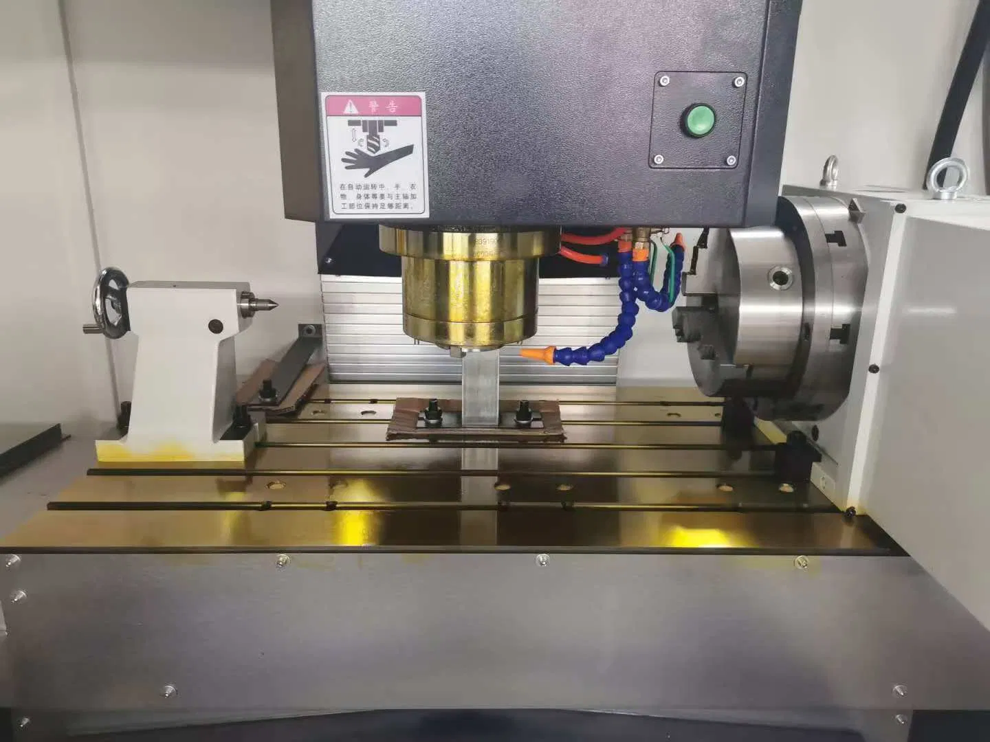 Rowdai Factory Price CNC Vertical Machining Center Vmc 1160 CNC Milling Machine