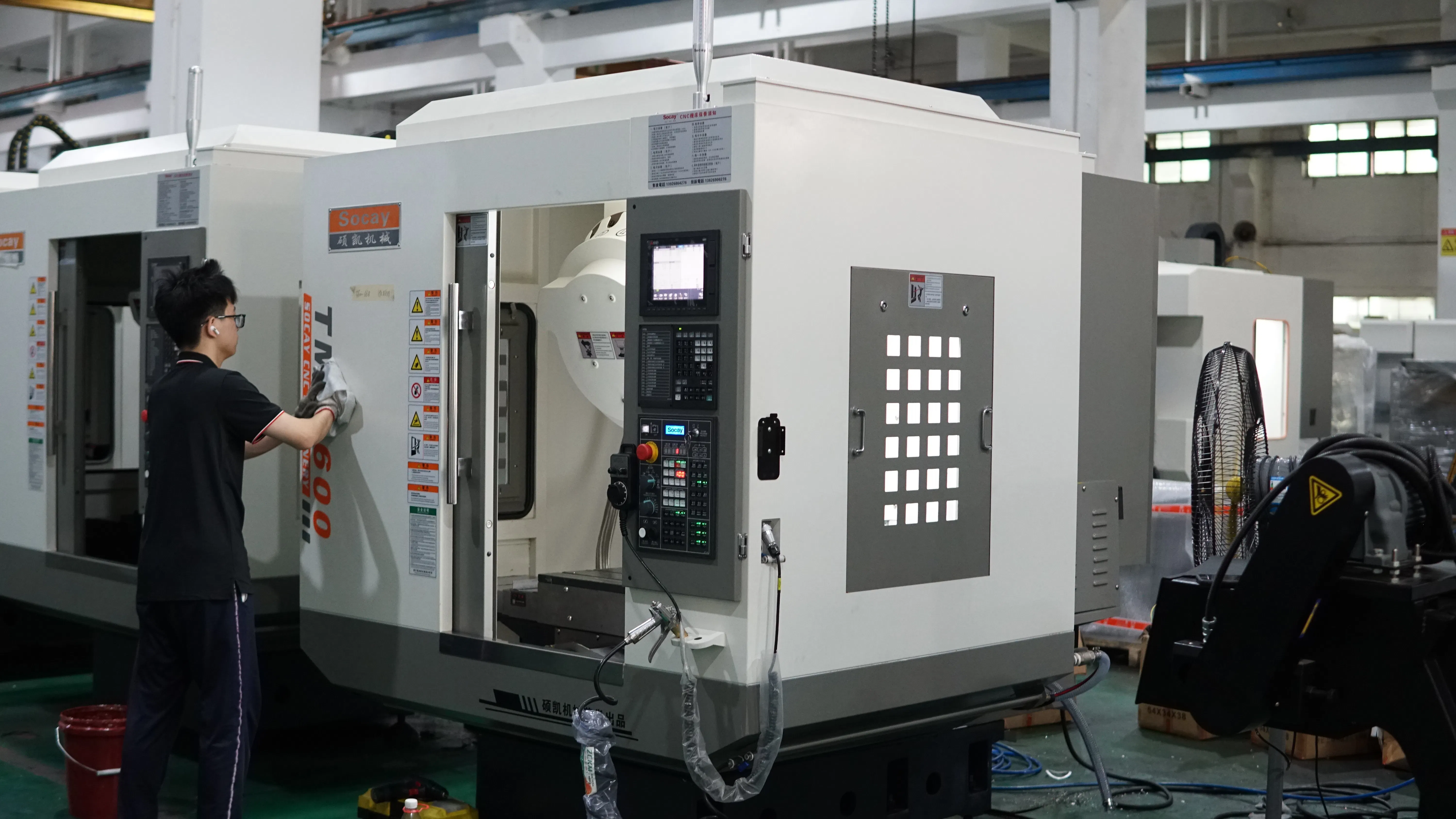 Socay CNC Tmc600 Compcat Machining Center Tapping Milling and Drilling Machine CNC Machine CNC Drilling Machine