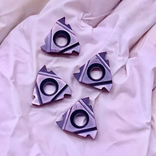 Carbide Threading Insert View