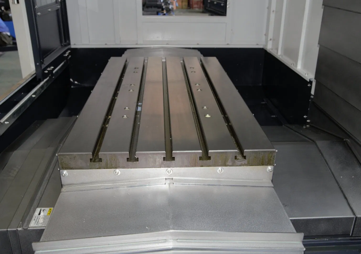 CNC Milling Drilling Tapping Machine Center