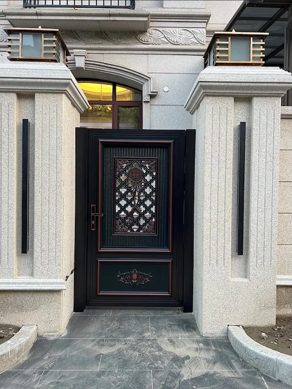 Aluminum Art Gate Design 4