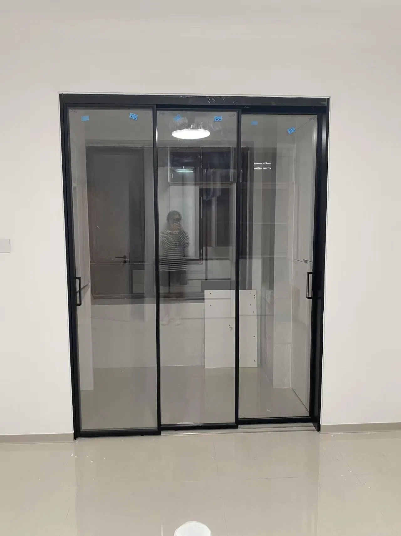 Modern Design Aluminum Alloy Three Tracks Narrow Slim Frame Patio Low E Tempered Glass Double Glazed Sliding Door