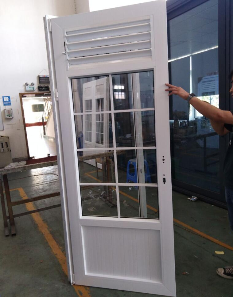 High Quality Caribbeans Hurricane Impact Waterproof UPVC Vinyl Casement Glass Door with Adjustable Ventilation Louver