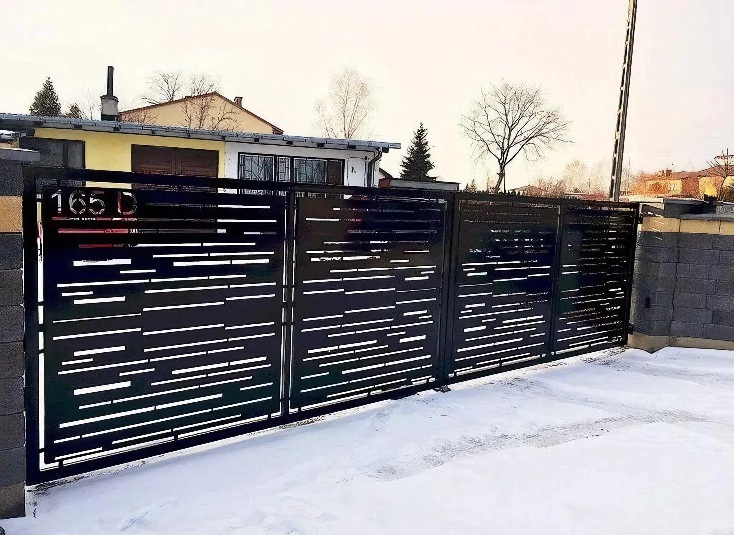 Courtyard Villa Customized Gate Art Decoration - High-Precision Laser Engraving