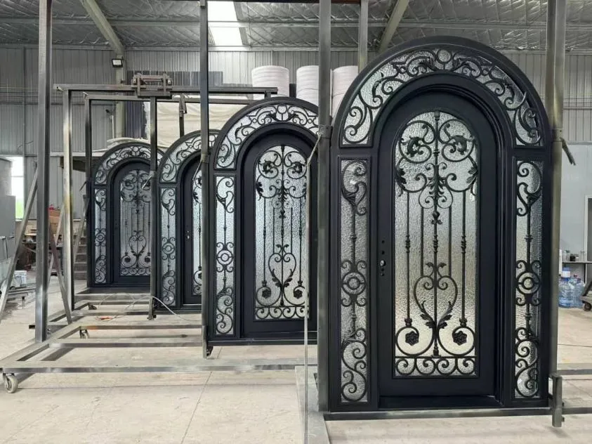 Door structure and handle