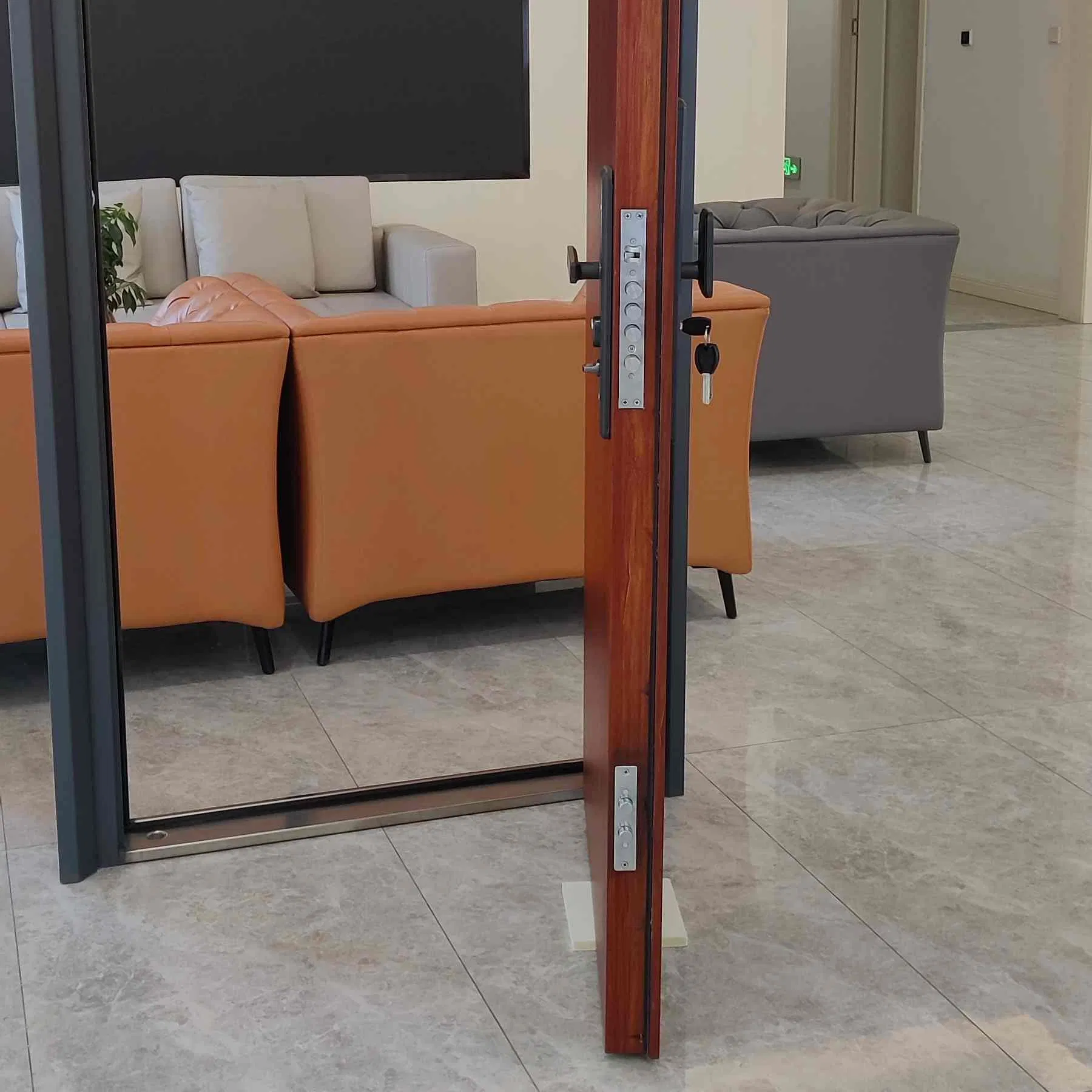Professional Manufacture Solid Metal Steel Security Entrance Wooden Grain Door with Multi-Point Lock