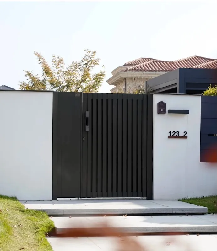 Aluminum Art Gate Design 1