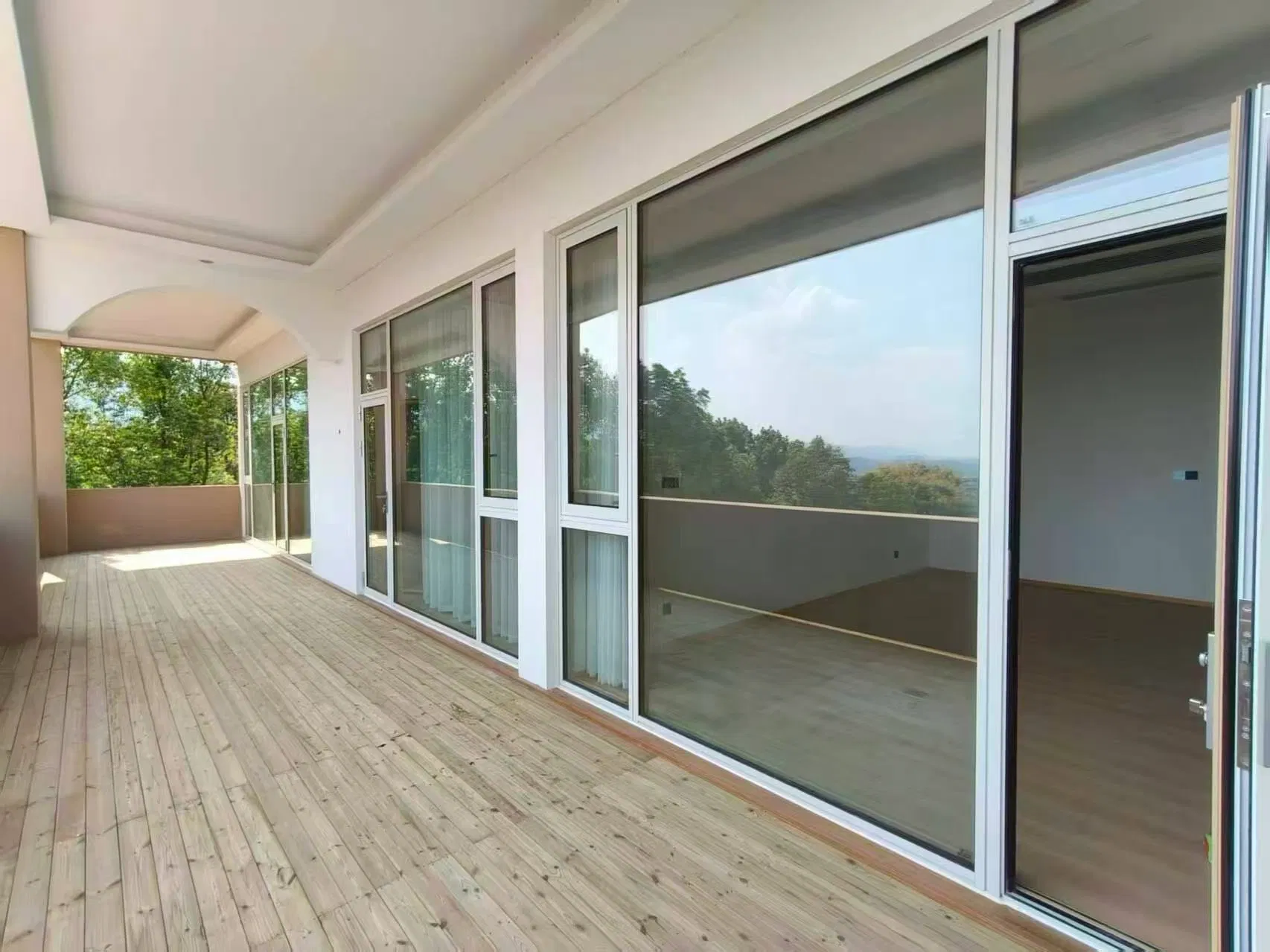 Super View Big Glass Sliding Window and Door with Aluminum Slim Frame