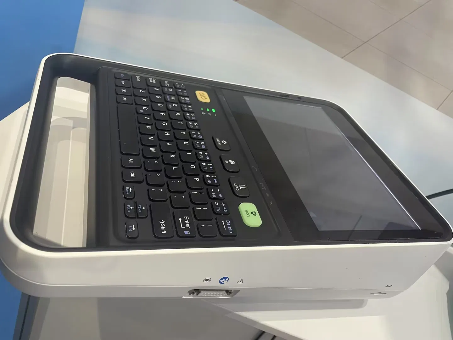 12 Máquina de ECG de pantalla táctil digital, portátil 12-Lead Electrocardiógrafo para diagnóstico cardíaco en hospitales y clínicas