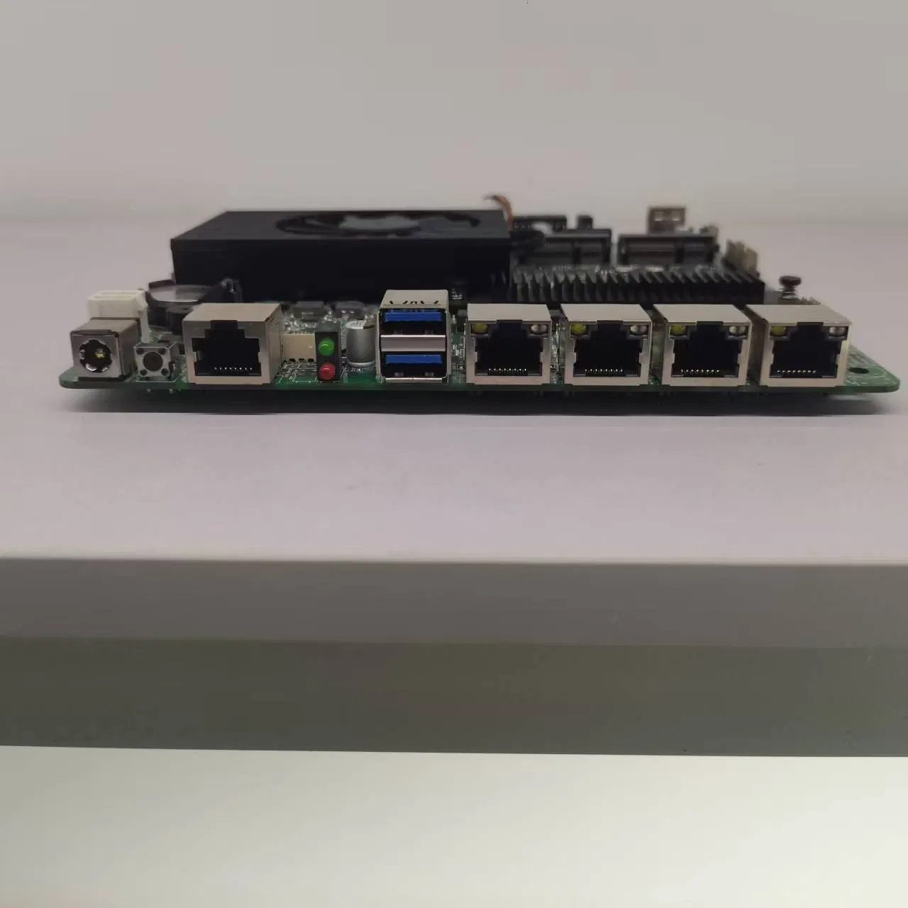 Industrial-Grade 4LAN 2.5g Network Port Edge Computing Motherboard Intel J6412 Quad-Core/Elkhart Lake Dual-Display HDMI + VGA 5g Module Expansion