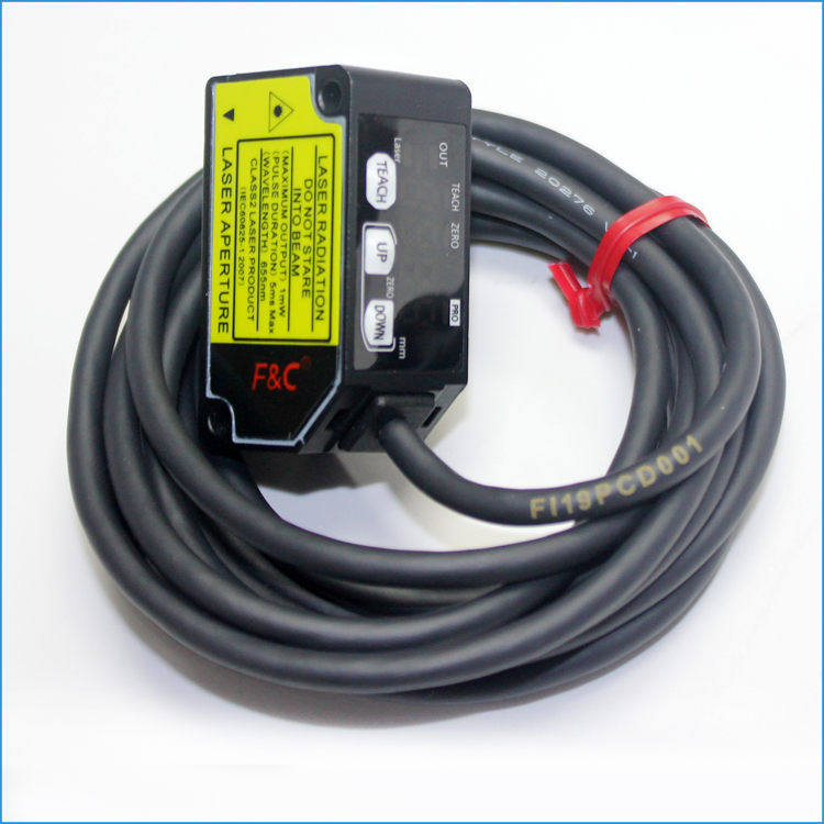 High-Precision Laser Displacement Sensor for Robotic Welding Solutions