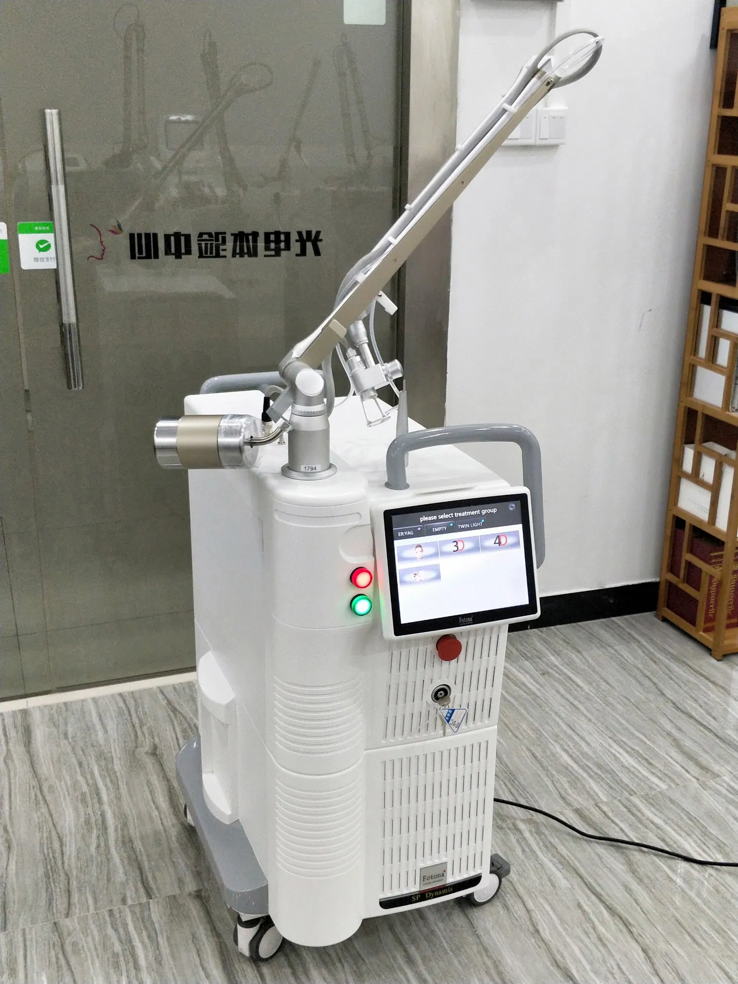 Fotona 4D Erbium Laser Machine Skin Resurfacing Acne Scars Removal Vaginal Tightening Best Fractional CO2 Laser