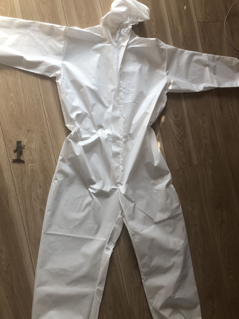 Cheap Professional Isolation Gown Protective Suit Clothing Anti Virus Disposable Personal Suit Chemical Waterproof Protection Isolation Clothing Overalls Suit