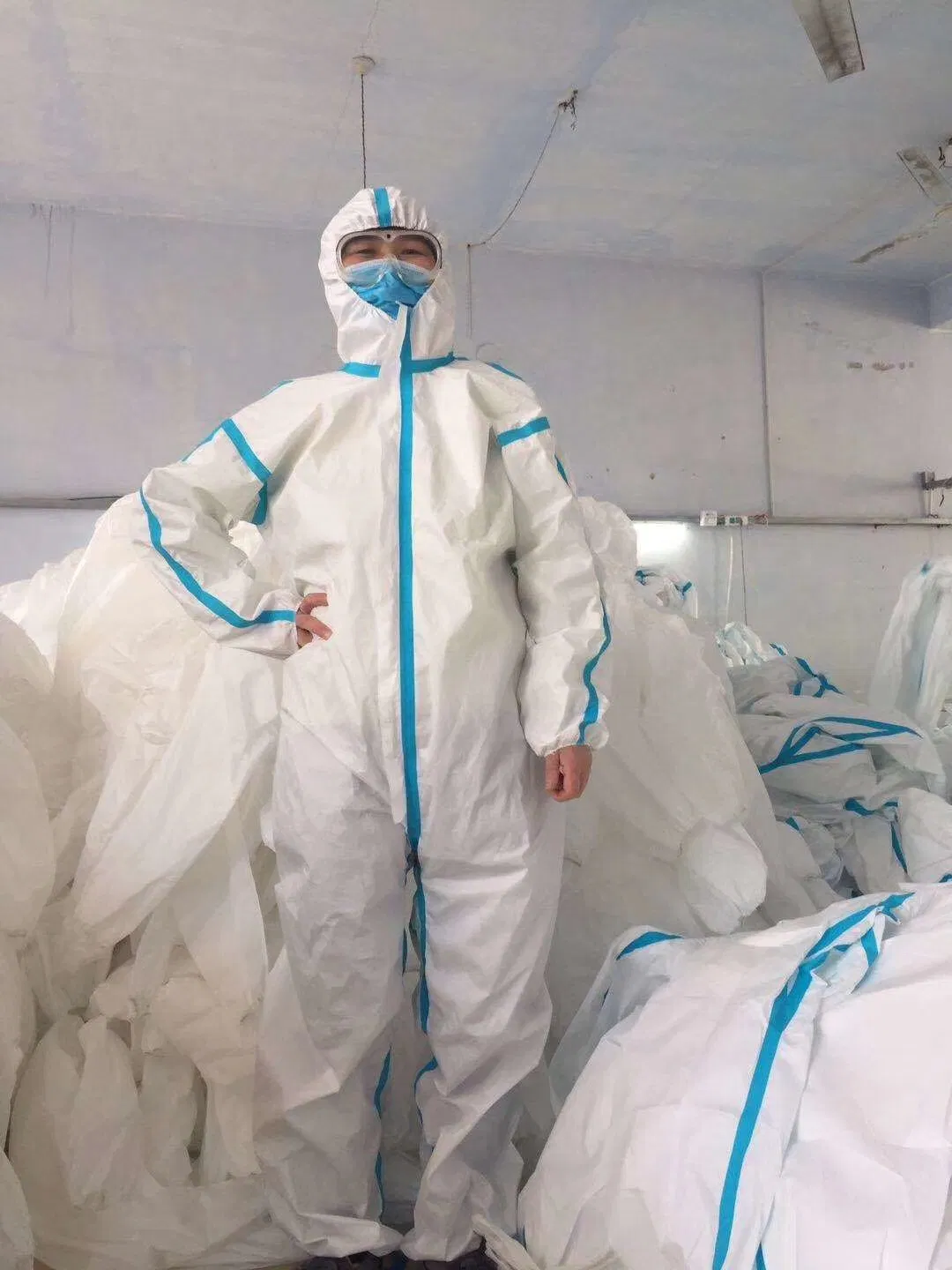 Cheap Professional Isolation Gown Protective Suit Clothing Anti Virus Disposable Personal Suit Chemical Waterproof Protection Isolation Clothing Overalls Suit