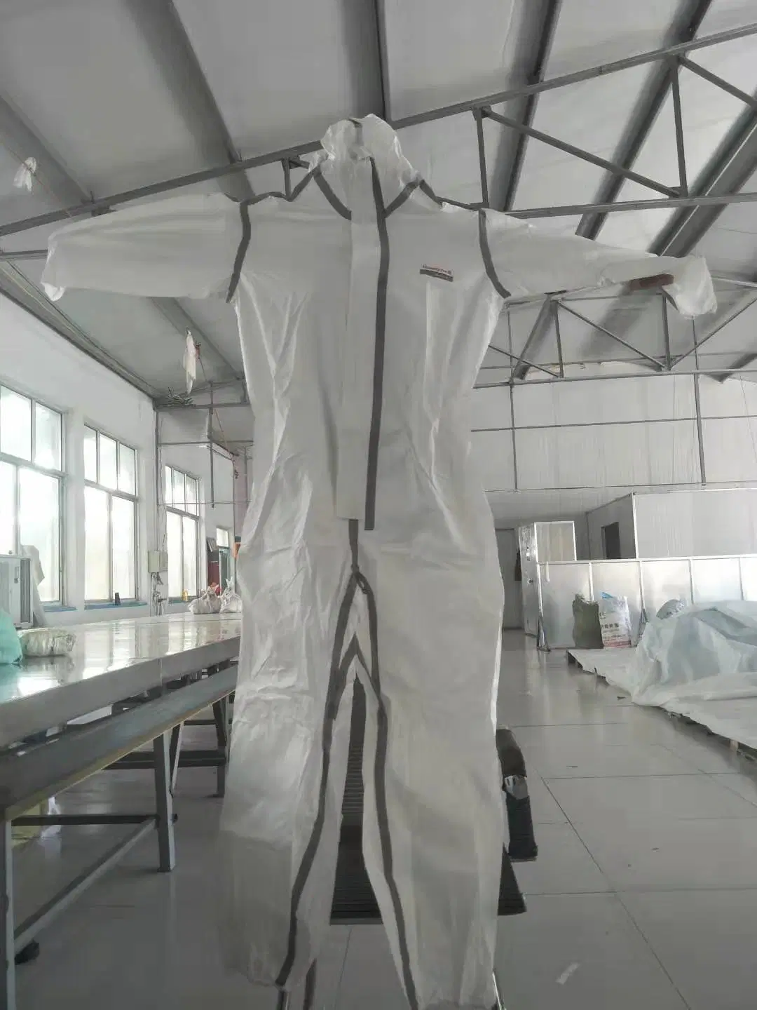 &nbsp;Disposable Microporous Protective Chemical Waterproof Hooded Suits