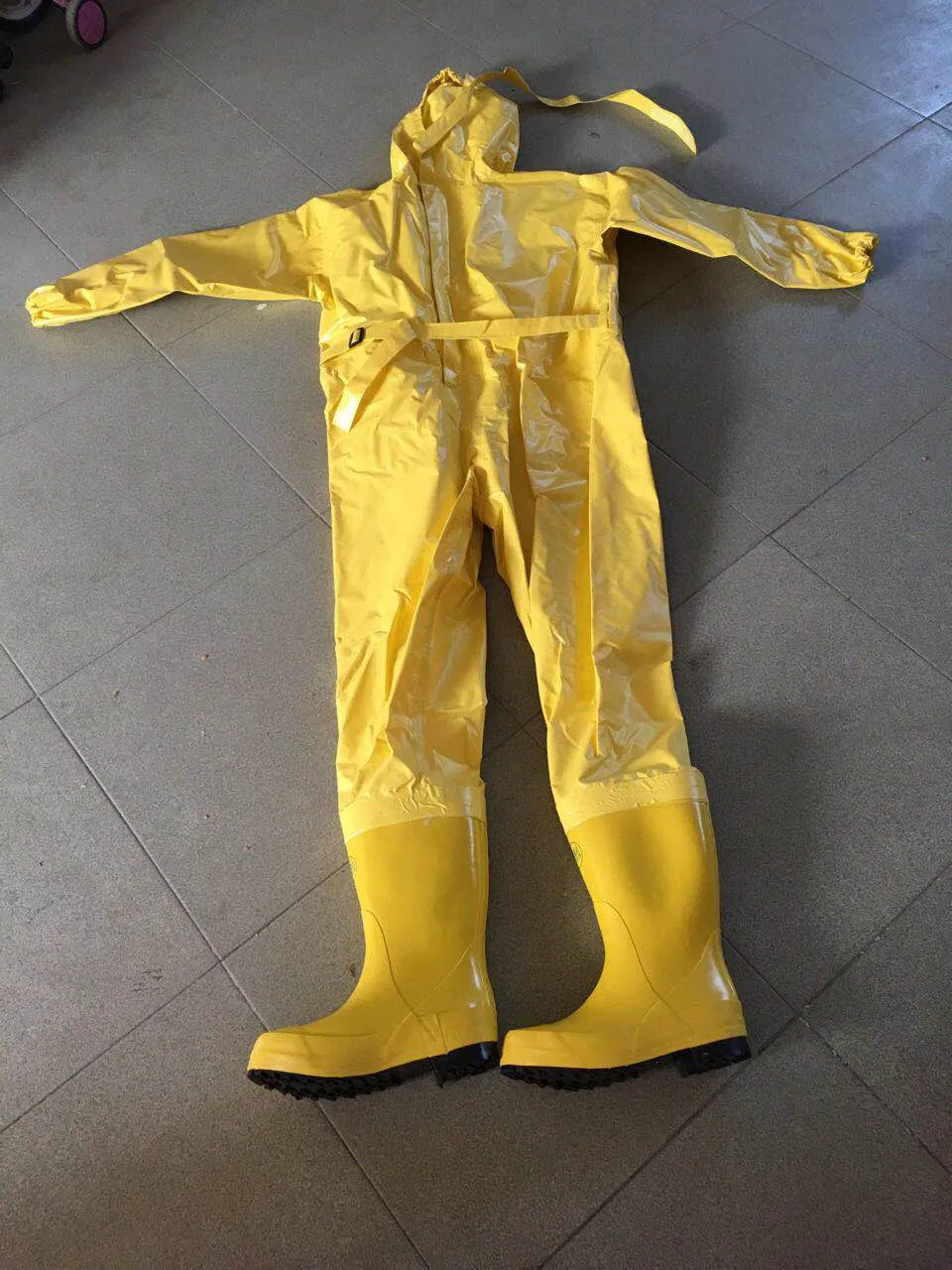 PVC Light Type Semi-Enclosed Chemical Protective Suit Side View
