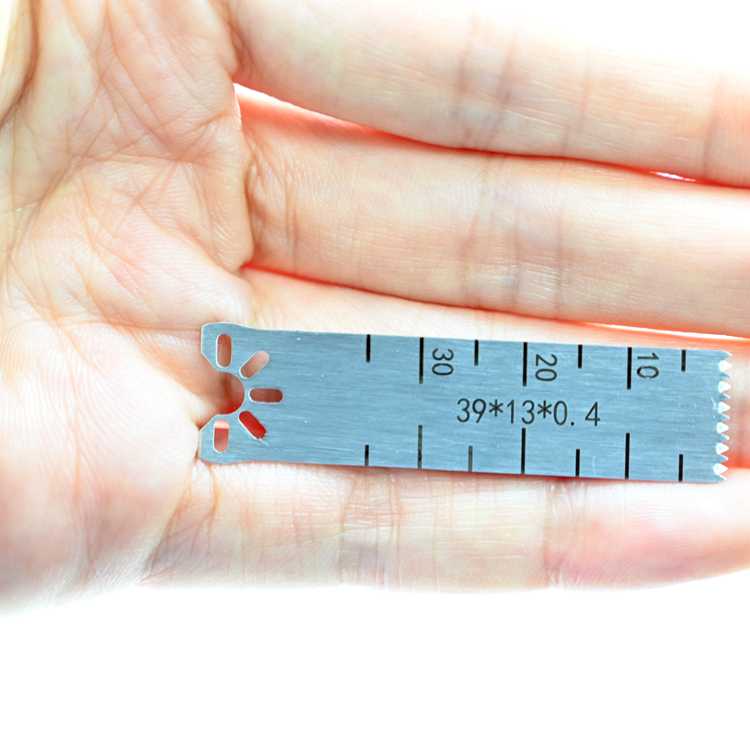 Surgical Bone Cutting Blade