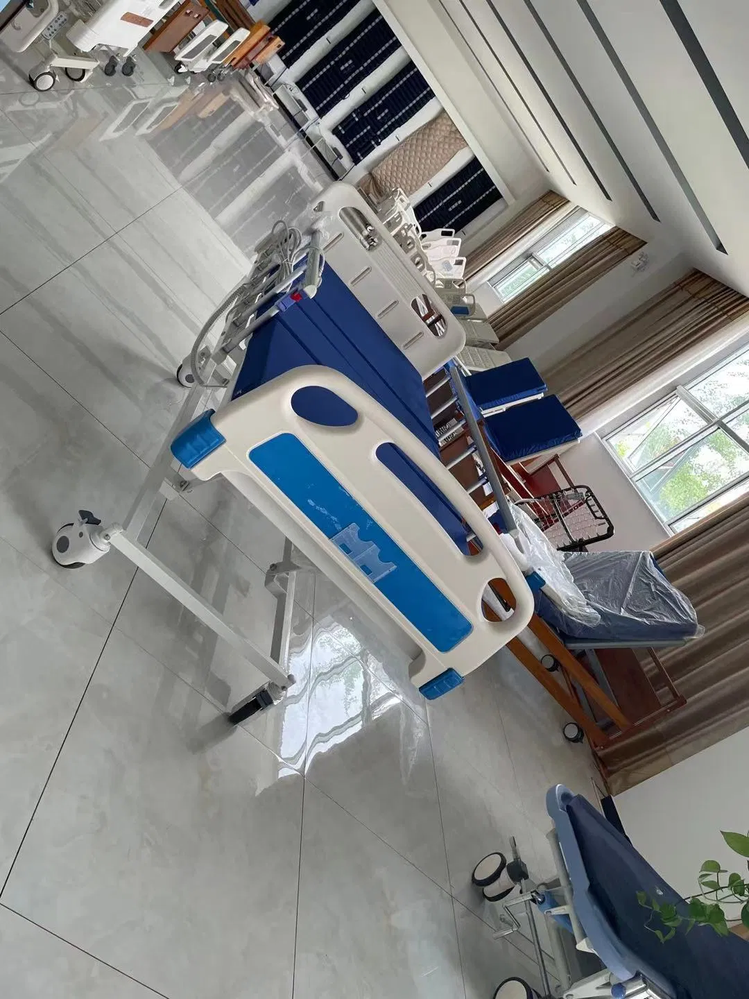 Pediatric Medical Hospital Bed Safety Design for Children Infant Patient Nursing Treatment