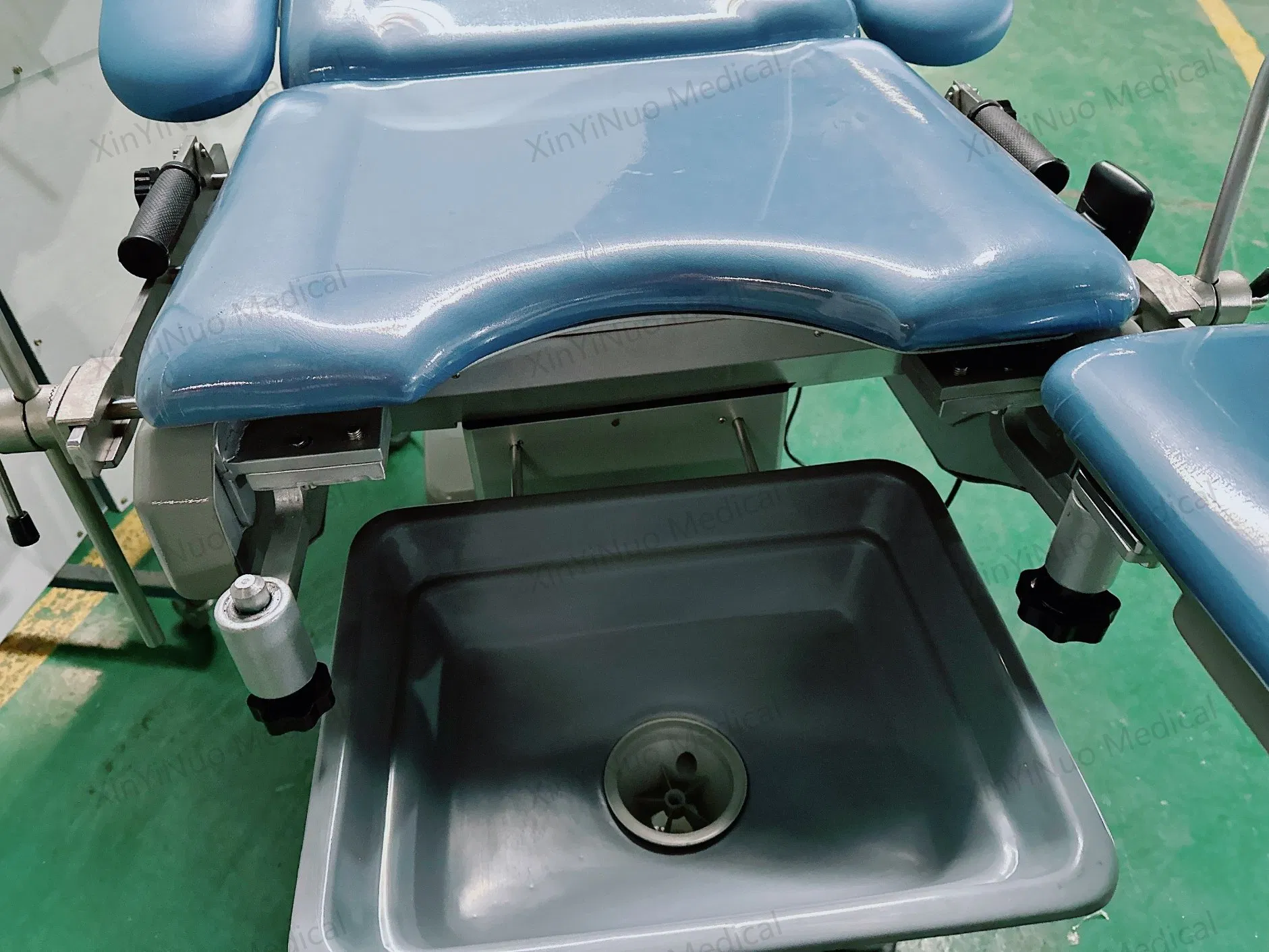 Electrical Obstetric Gynecological Table Delivery Examination Birthing Bed