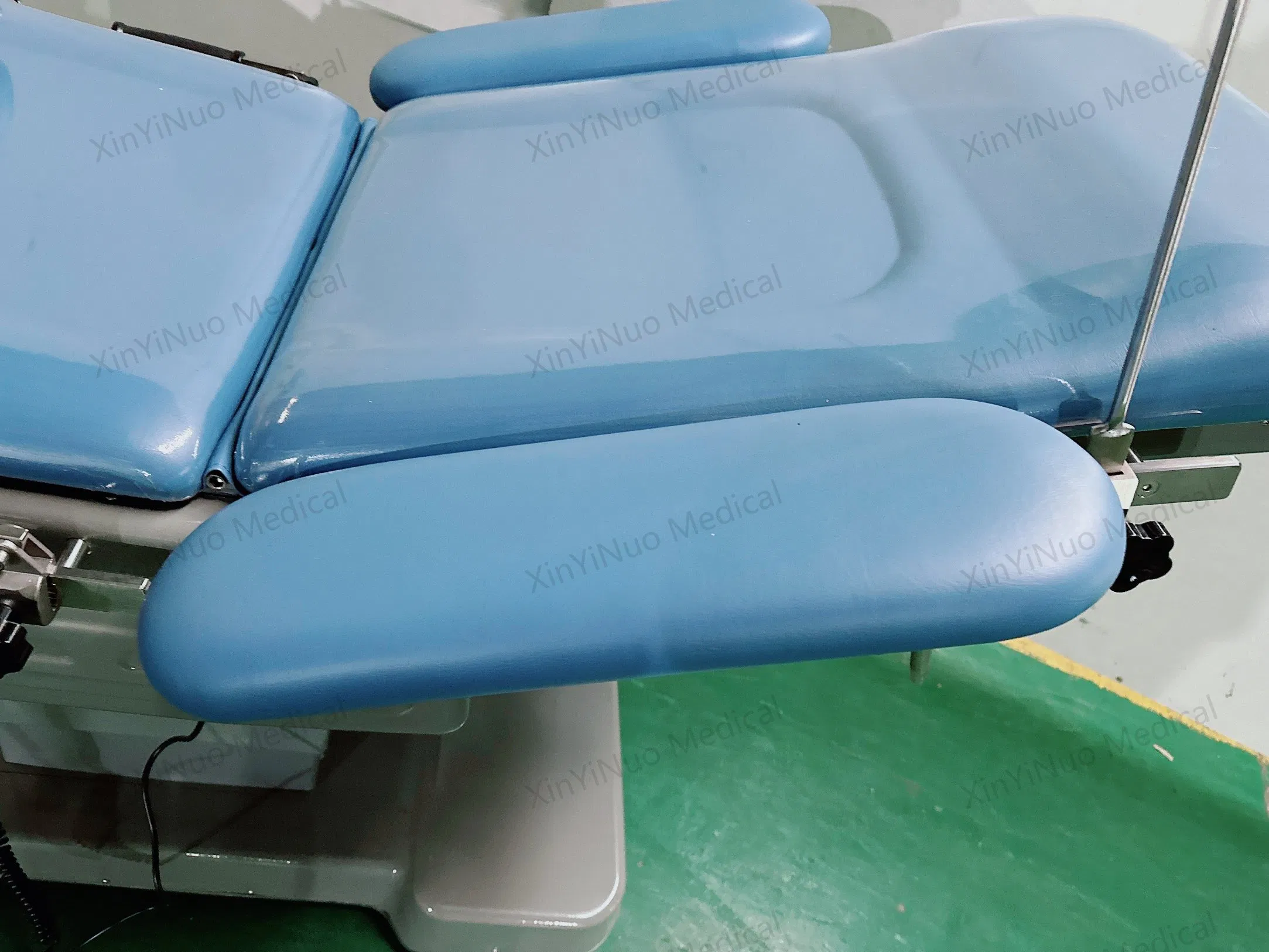 Electrical Obstetric Gynecological Table Delivery Examination Birthing Bed