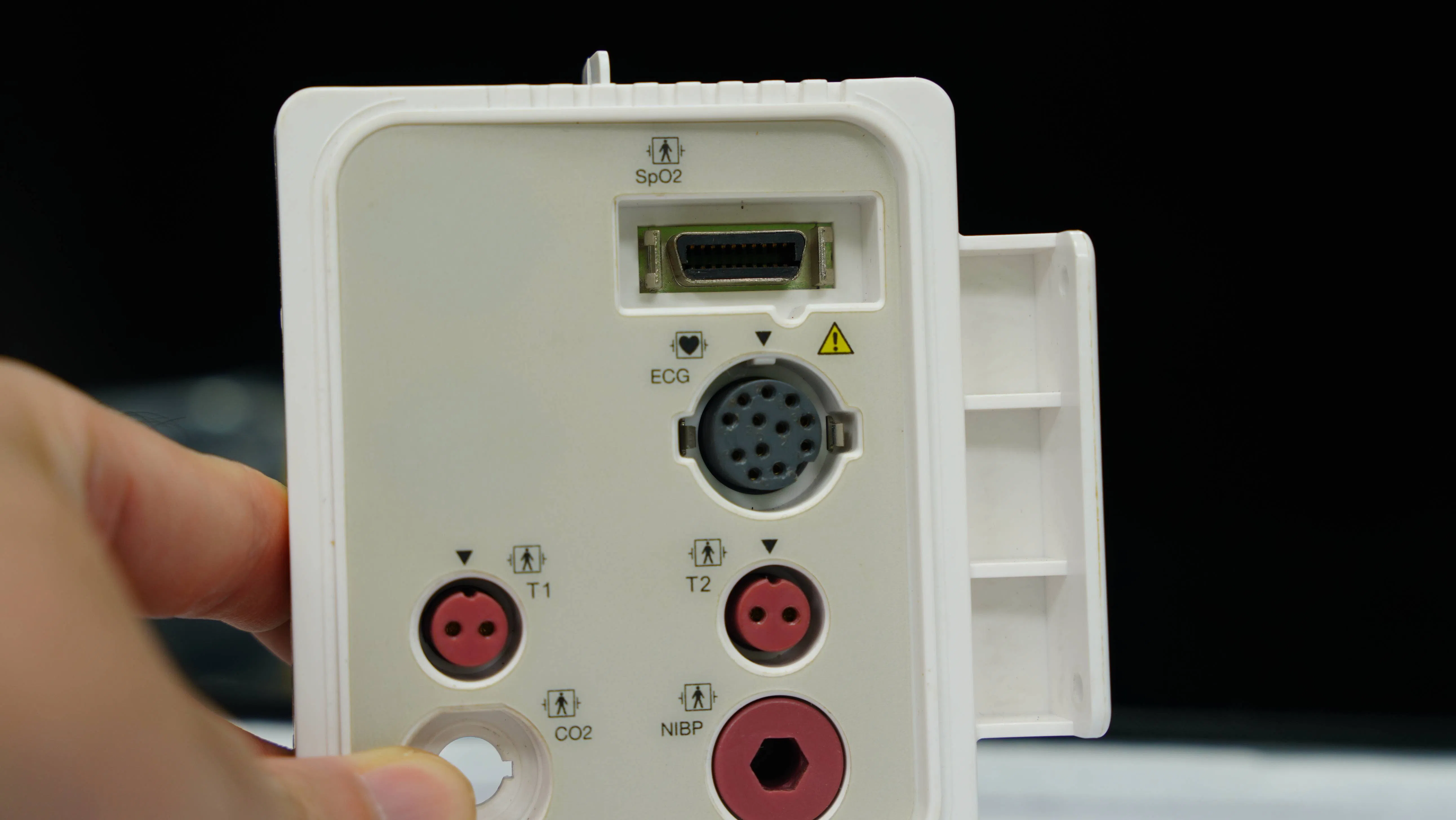 Dawei Medical Products Patient Monitoring System ICU Multi-Parameter Patient Monitorv