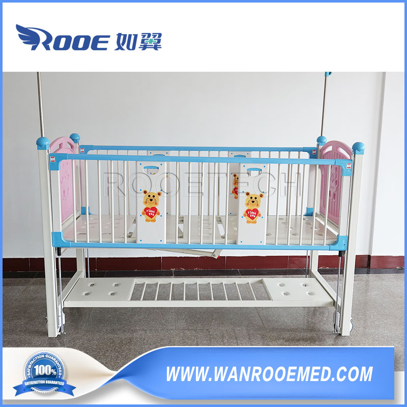 Bam201c Sickroom Manual Baby Cot Pediatric Hospital Bed with Three Level Rails