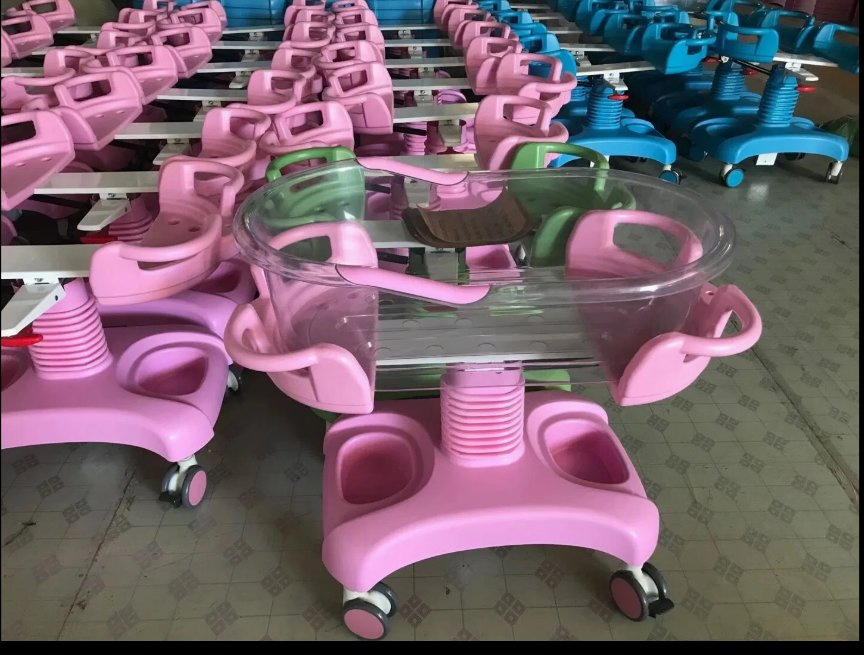 Hydraulic Multi-Function Adjustable Newborn Bed ICU Children Pediatric Bed ABS Hospital Plastic Baby Crib